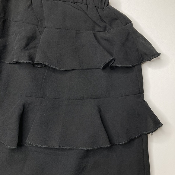 PrettyLittleThing Black Textured Woven Tiered Mini Skirt Size 4 - Picture 5 of 7